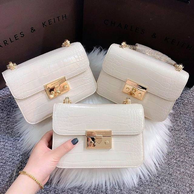 Charles & Keith C641 Boxy Chain Strap Bag