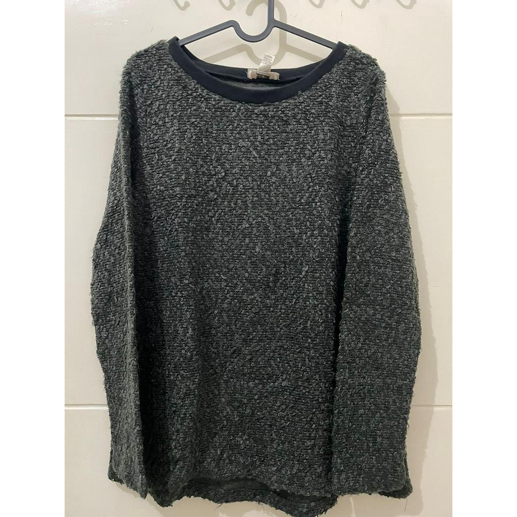 PRELOVED LOFT SWEATER BLACK GREY / SWEATER BULU HITAM ABU OVERSIZED