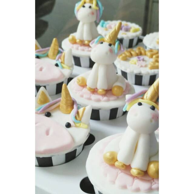 

cupcakes unicorn