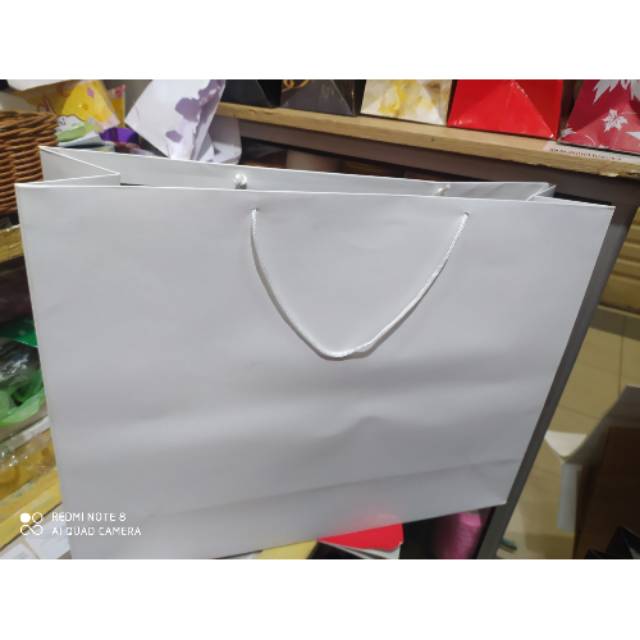 

Paper bag jumbo putih polos isi 12pcs bahan tebal