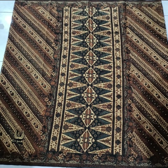 SARUNG LAR GURDA | SARUNG BATIK LAR GURDA | SARUNG KANG SANTRI | SARUNG BATIK MOTIF |  SARUNG SANTRI