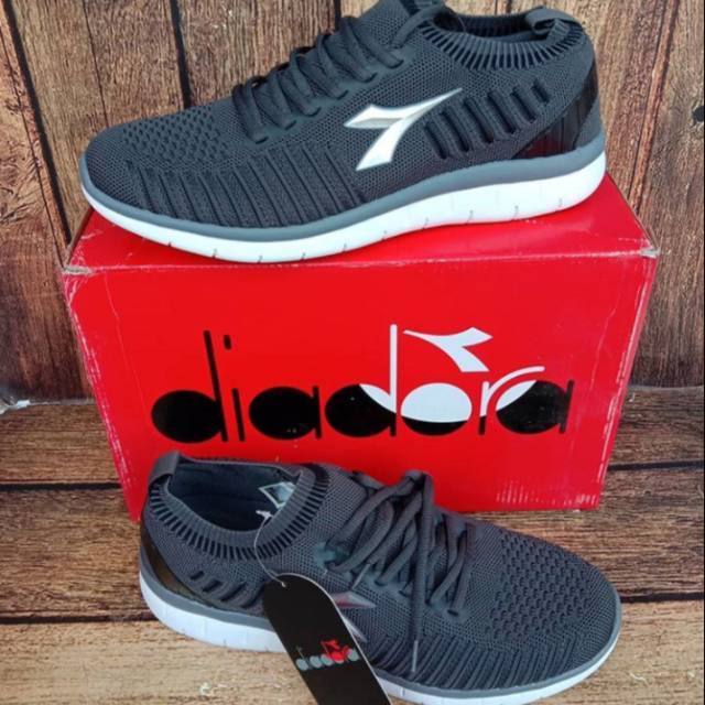 SEPATU RUNNING PRIA (Diadora) ABU - HOMERO | SEPATU INDOOR | SEPATU OUTDOOR | SEPATU OLAHRAGA