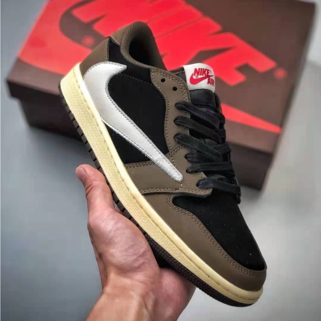 harga sepatu travis scott air jordan 1