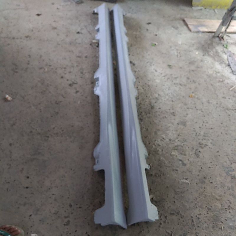 side skirt mobilio mentah epoxy
