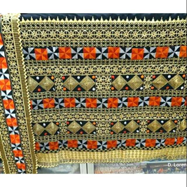 Kain tapis celugam bordir