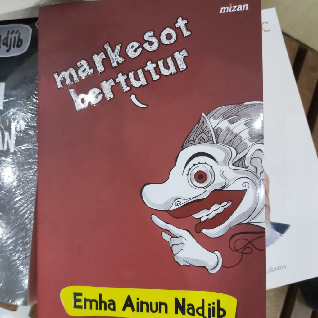 Markesot bertutur