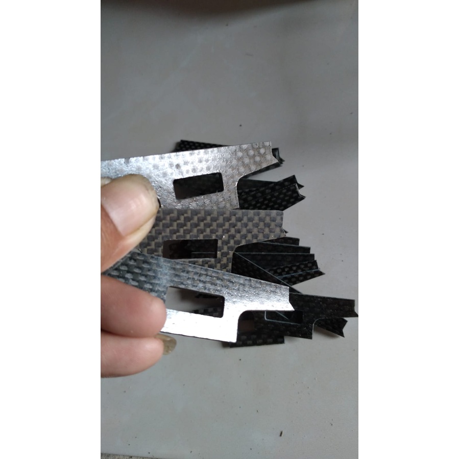 Stut / tonggos/ penguat depan tamiya sloop karbon /carbon tamiya sloop