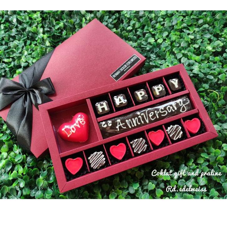 

Klik Pesan--COKLAT GIFT AND PRALINE