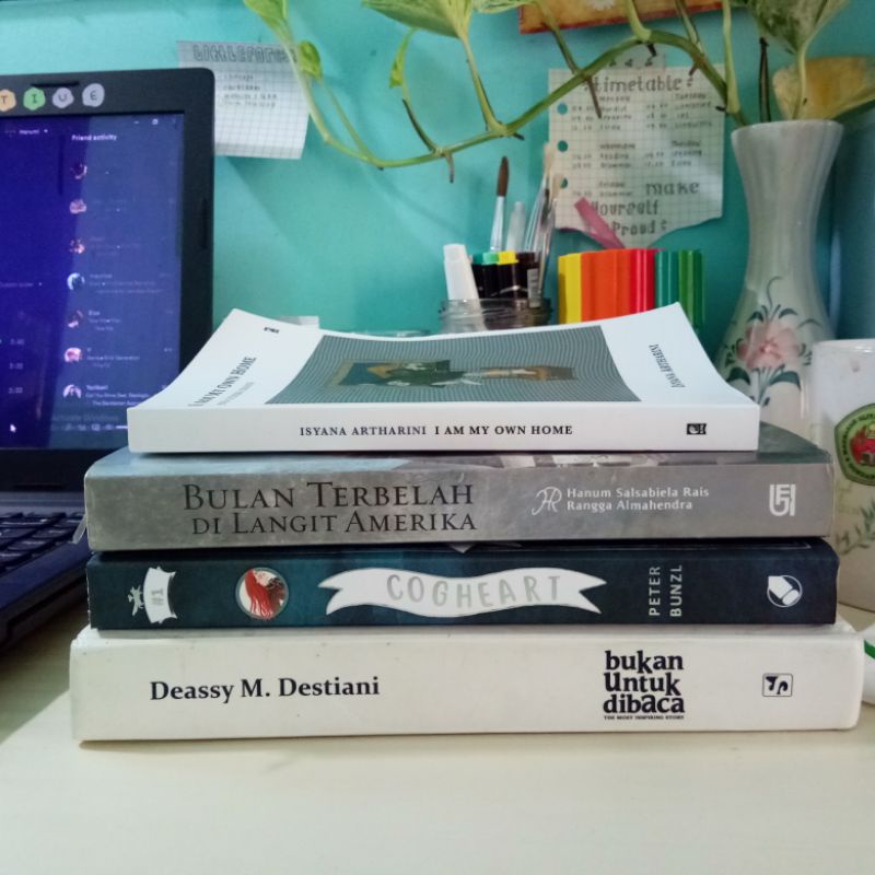 Novel Preloved (I am my own home, cogheart, bukan untuk dibaca, bulan terbelah) by Ghibliese