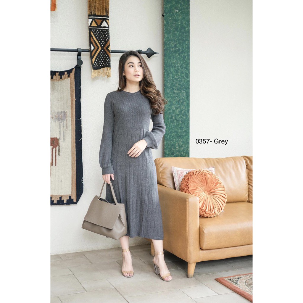 0357 KNITTED DRESS