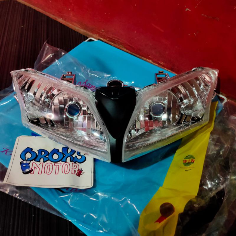 reflektor lampu depan blade