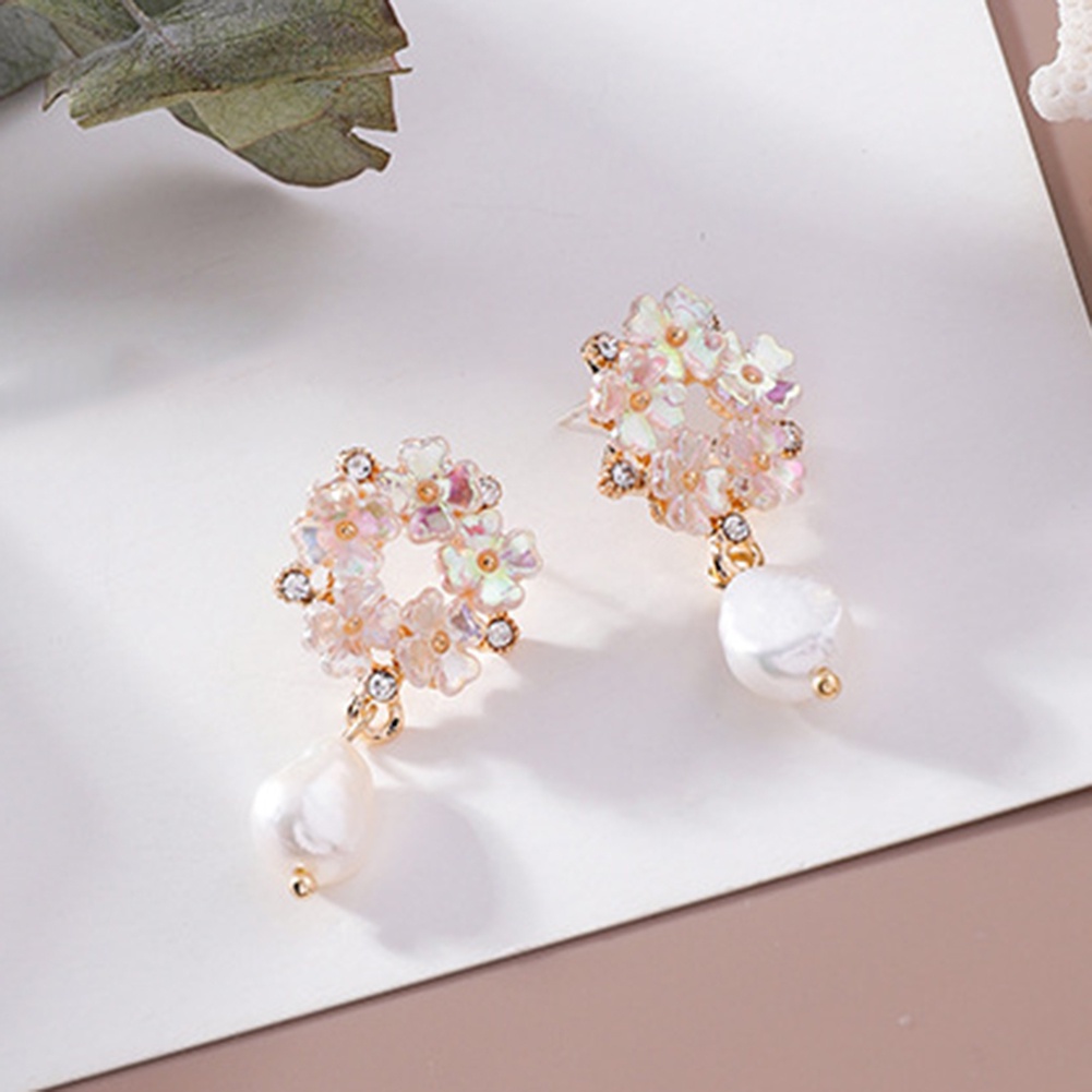 Hu Hu Hu Hu Hu Alat Bantu Pasang Kacamata♡ Anting Stud Desain Bunga Aksen Mutiara Berlian Imitasi Untuk Wanita