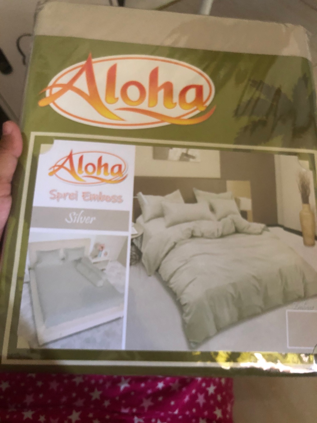 Sprei Polos Emboss Aloha Bantal 4 (b4) Uk. King (180x200) Warna Gray, Golden, Coffee, Silver