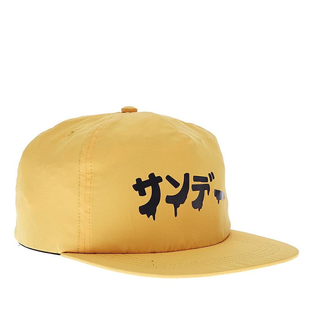 

SundaySundayCo - Topi - Katakana Yellow