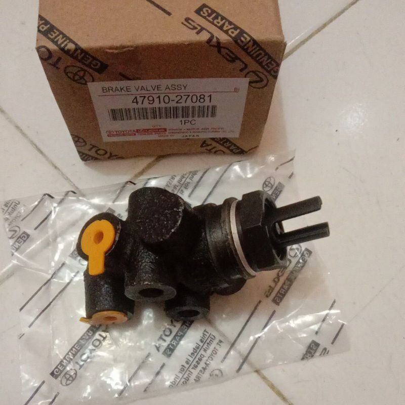 Valve Assy pembagi minyak rem kijang 5k/7k