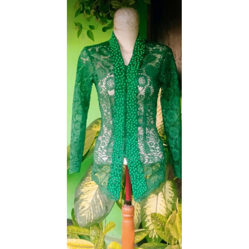 kebaya kutubaru / kebaya modern / kebaya solo / kebaya kondangan / kebaya sinden / kebaya wisuda