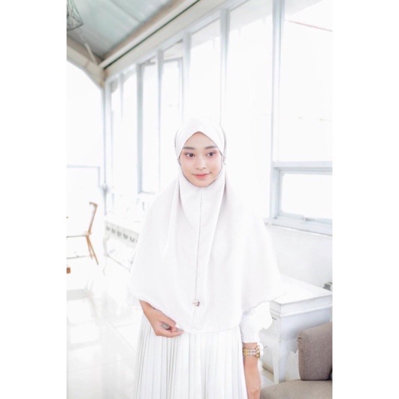 Sovva Label - Bergo Maryam Hijab Instan Tali Bahan Premium Lady Zara-Zara White