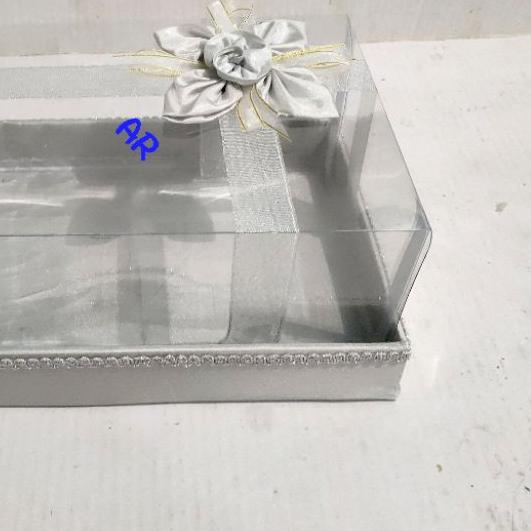 

♥ Kotak Hantaran Pita Mika Tinggi Silver 1 Set Isi 4Box ♚