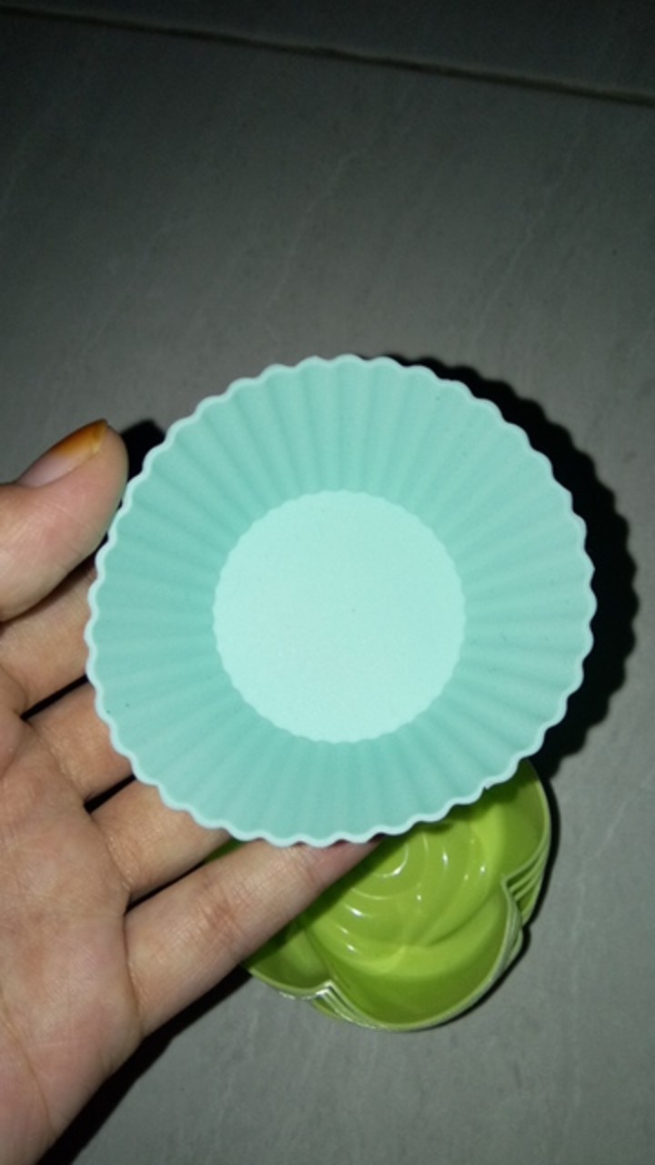 Cetakan Kue Bentuk Bulat Bahan Silikon Gaya Casual Untuk Anak-anak