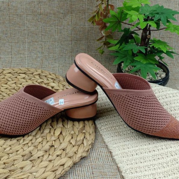 GRAVICI - Sepatu Slip On Mules Wanita Bahan Rajut Import AR 02