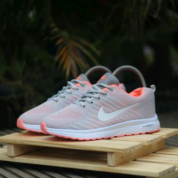 NIKE FREE ZOOM FLYKNIT 01