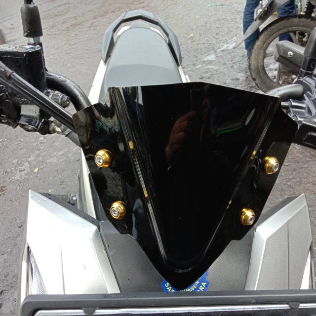 Visor Beat Street ESP Dan X Ride  1 Set Bracket Windshield Hitam Variasi Batok Motor Aksesoris