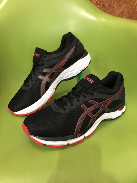 asics phoenix 10