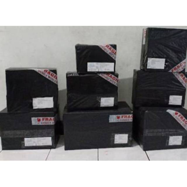 

Bubble wrap dan plastik pelindung dari basah