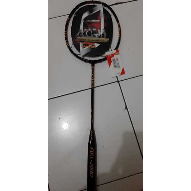 Raket Lining T Series