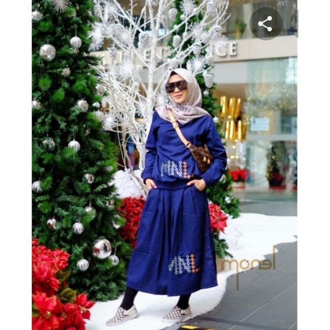 Preloved Midi Denim Skirt By Monel scoop&cone no deenay