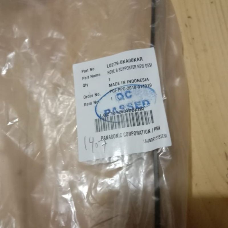 Gantungan selang pembuangan mesin cuci Panasonic