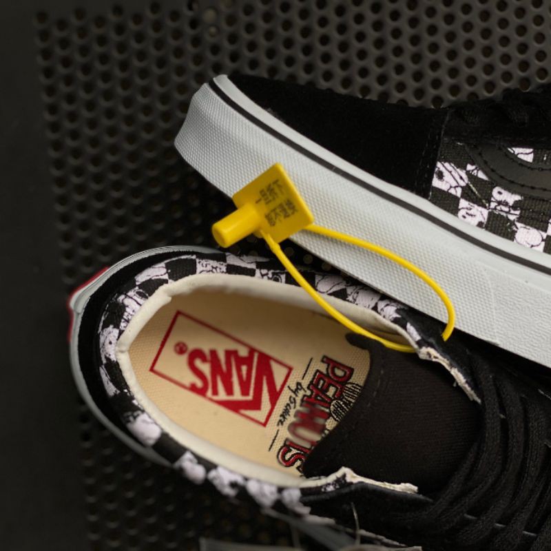 Vans Old Skool Peanut Snoopy Checkerboard