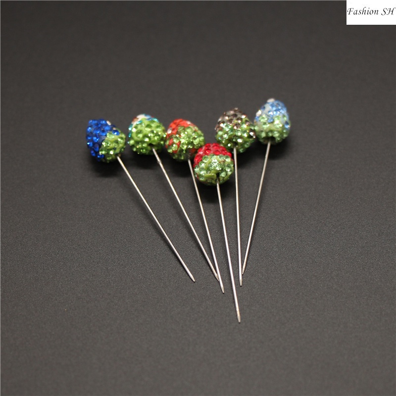 1pc Bros Pin Bentuk strawberry Aksen Berlian Imitasi Untuk Hijab M30018-1PC