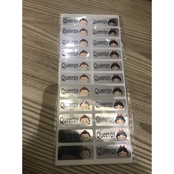 

Stiker label nama metalik silver waterproof CUCI GUDANG