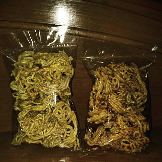 

Krupuk mie oles bumbu seblak