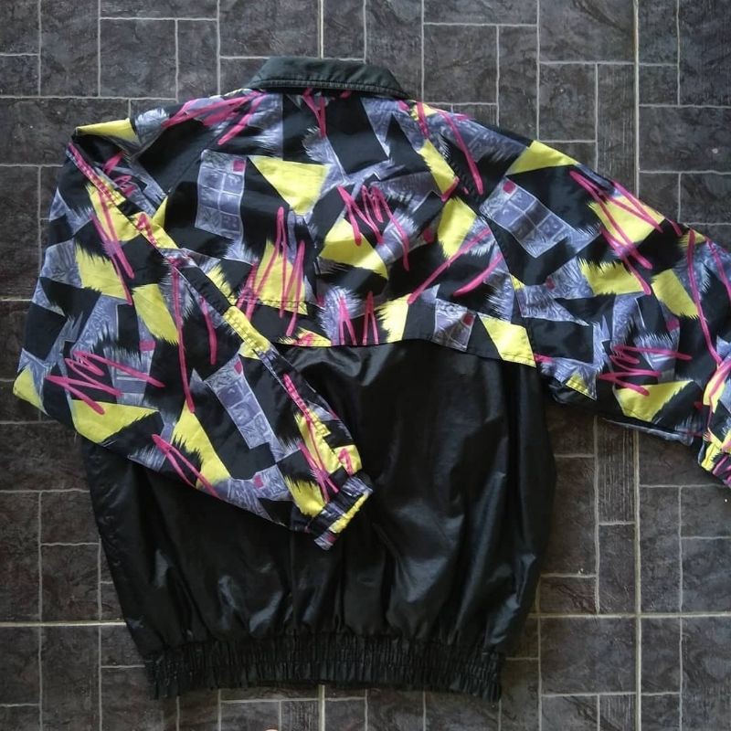 vintage windbreaker jaket bekas dan second