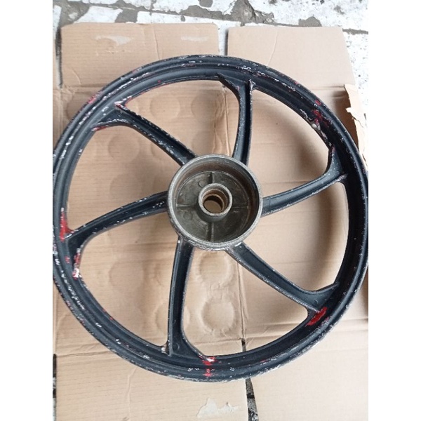 velg belakang honda supra lama-palang 6 meros. honda supra lama-lagenda-grend-supra fit lama.barang 