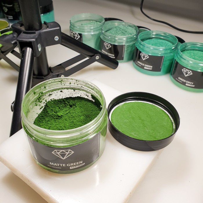 

SINGLE TONE MATTE GREEN MICA POWDER PIGMENT BLACK DIAMOND ORIGINAL