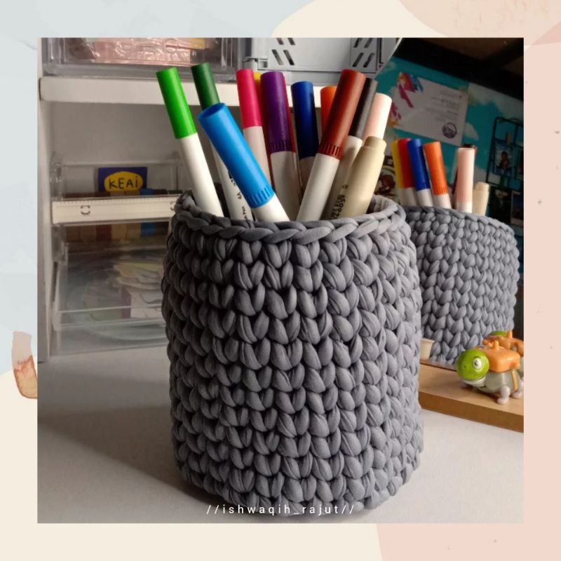 

organizer stationery crochet (Tempat penyimpanan pen rajut) HANDMADE