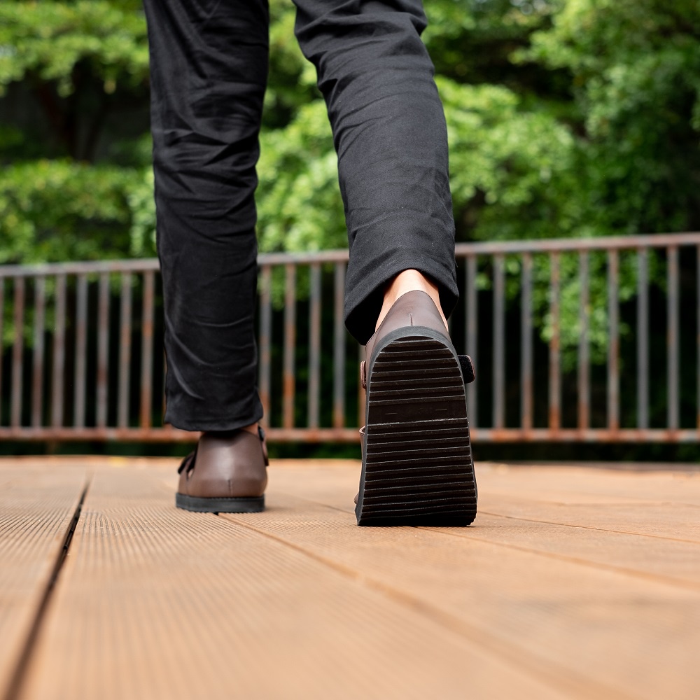 Rorin Brown | Sendal Casual Coklat Original Kasual Chunky Pria Cowok Sandal | FORIND x Giant Flames