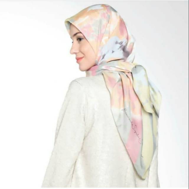 ❌Sold❌Sybil scarf Ria Miranda