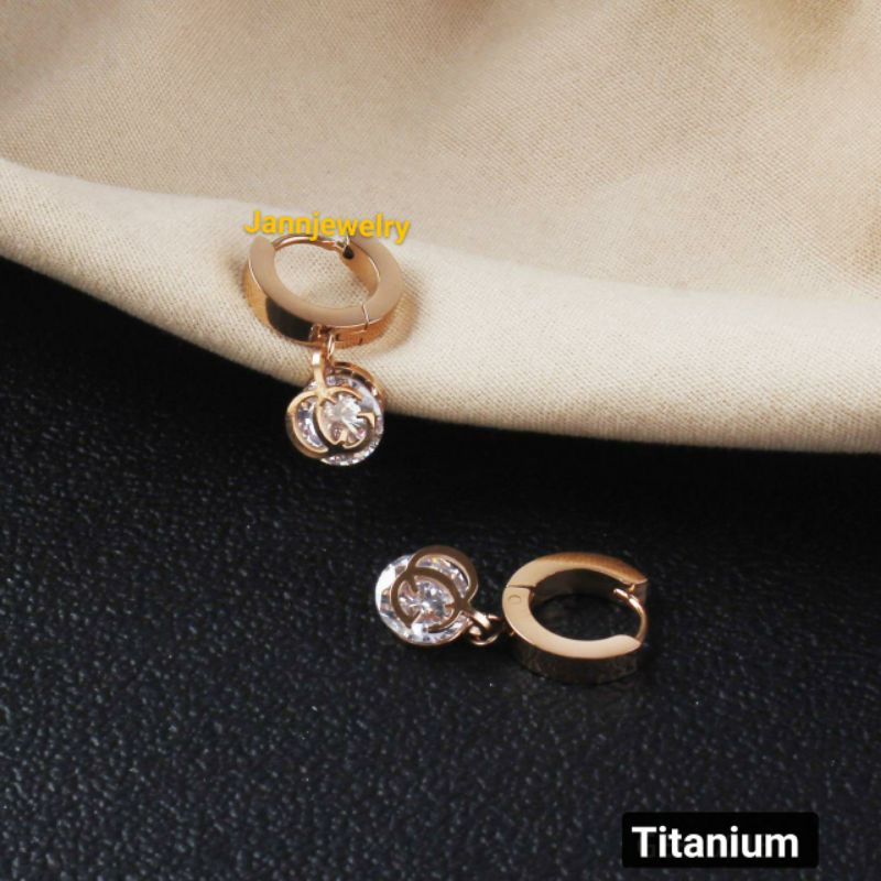 Anting Jepit Titanium Anti Karat Tidak Alergi Warna Rosegold