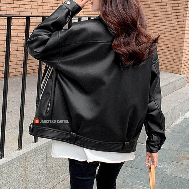 JNK x SUNGTIN - Jaket Wanita Oversize Streetwear Vintage Elegan Semi Kulit Sintetis Viena Grade A Faux Synthetic Leather Premium Original Import Distro Korean KPOP Style Cewek Perempuan Outer Atasan Outfit Hijab Muslim Modern Mantel Besar Motor Touring