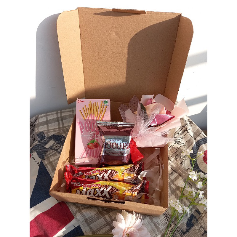 

Gift Box/Hadiah Ulang Tahun/Hadiah Wisuda/Hadiah Anniversary/Graduation Gift/Giftbox/Valentine(FS1)