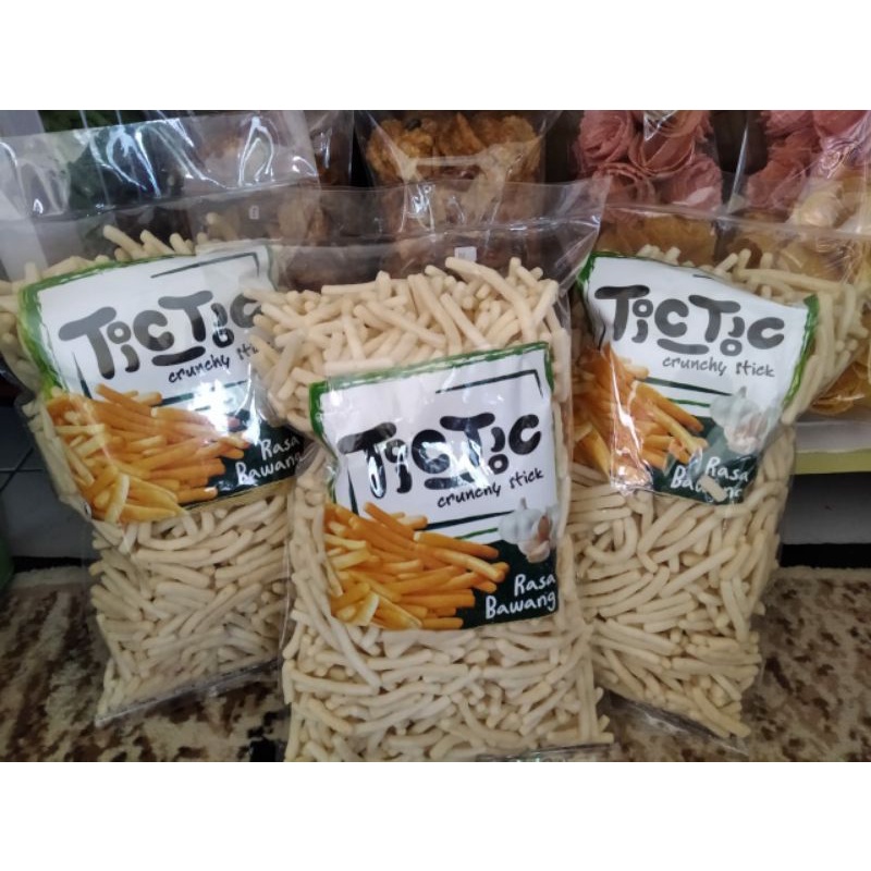 

Tic tic bawang 200gr snack original kemasan repack camilan loss kiloan stik bawang murah enak renyah gurih ter best seller