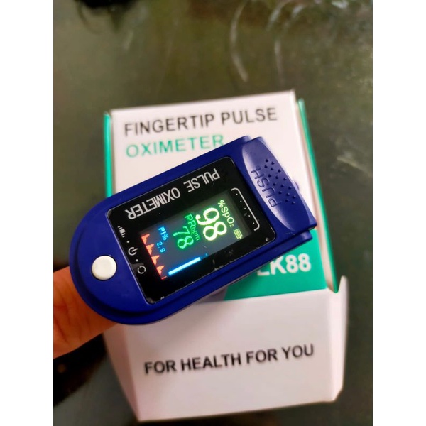 Oximeter OXYMETER SPO2 Alat Pengukur Kadar Oksigen Dalam Darah dan Detak Denyut Jantung FINGERTIP