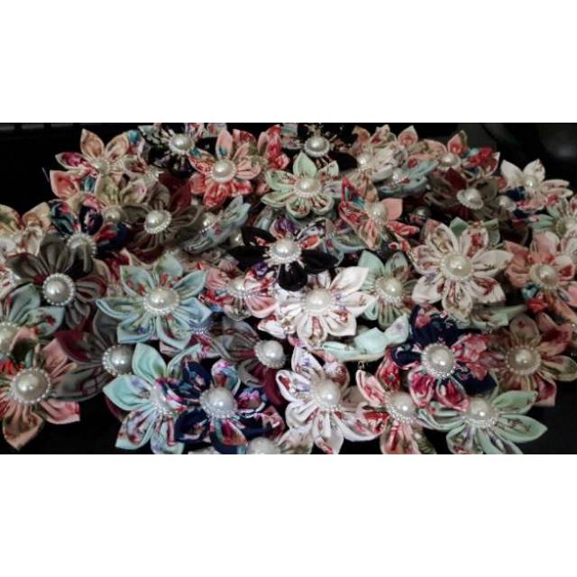 Souvenir Pernikahan, Bros cantik, Bros jilbab