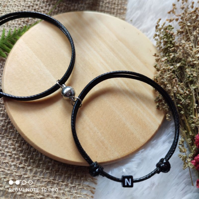 Gelang magnet inisial / gelang magnet / gelang couple / gelang tali korea