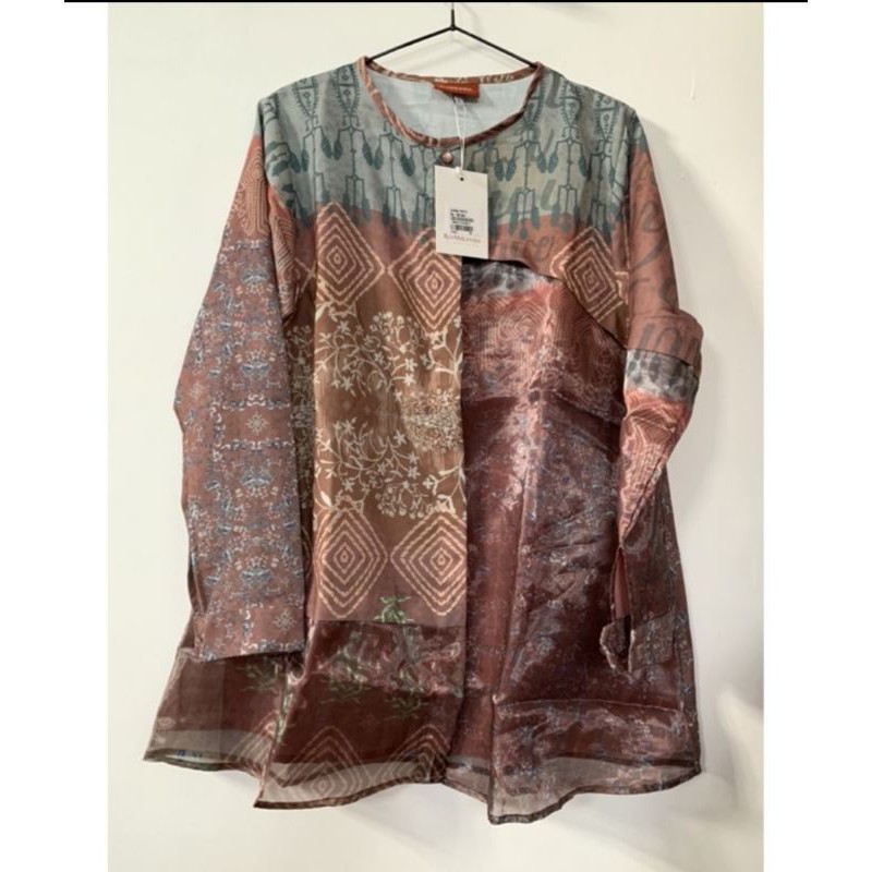 Lhasa Top Size M (new) Ria Miranda