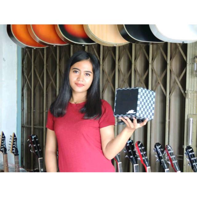 AMPLI MINI JT ONE DISERTAI DISTORSI